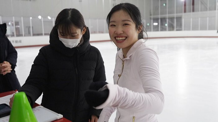 氷上練習中にも笑顔を見せてくれた中井