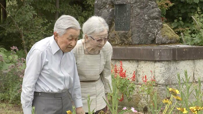 昭和天皇の御巡幸記念碑を訪問される 軽井沢・大日向地区 2023年8月