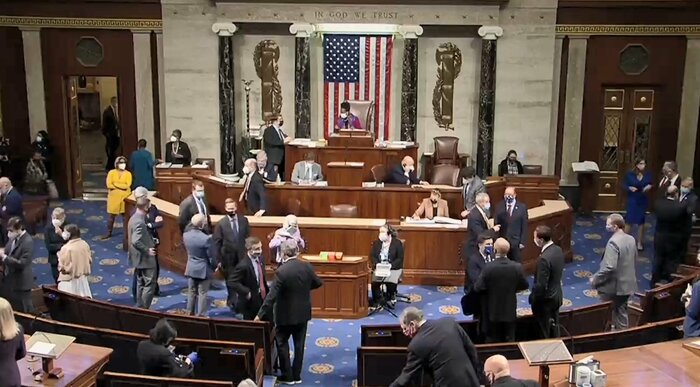 米下院 トランプ大統領の即時解任を求める決議案の審議