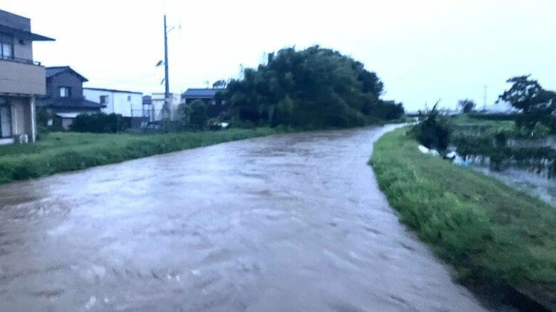 【速報】福井市原目町の荒川「警戒レベル5」溢水による氾濫が発生｜FNNプライムオンライン