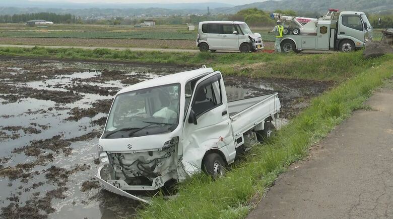 車同士が出合い頭に衝突　78歳男性が意識不明の重体　67歳女性が重傷　現場は信号機のない十字路交差点　長野・小諸市｜FNNプライムオンライン