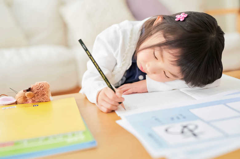睡眠障害を抱えるのは大人だけではない(画像はイメージ)
