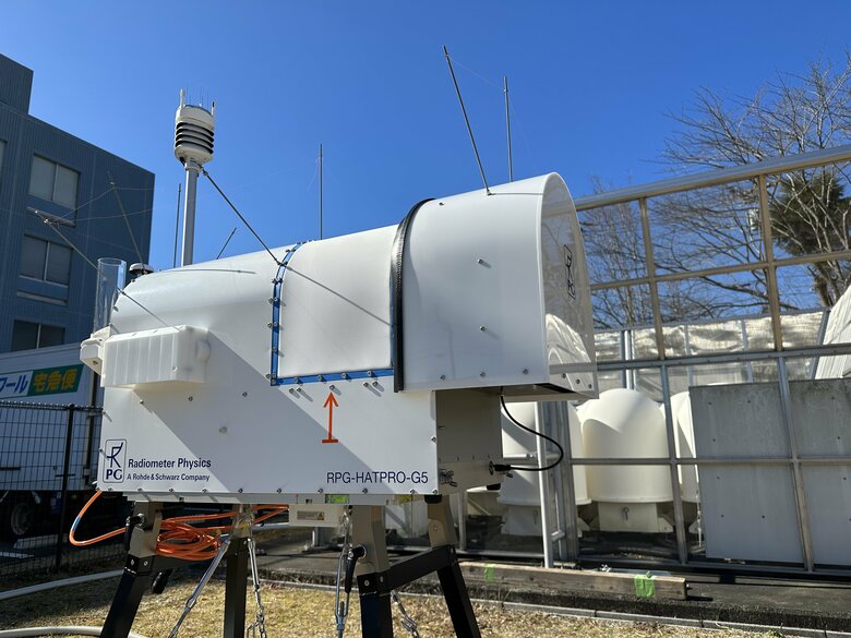 地上マイクロ波放射計　「最高にすごすぎる天気の図鑑」より（荒木健太郎／KADOKAWA）