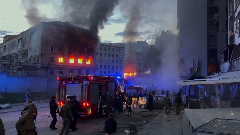 ロシア軍のミサイル攻撃を受ける首都キーウ