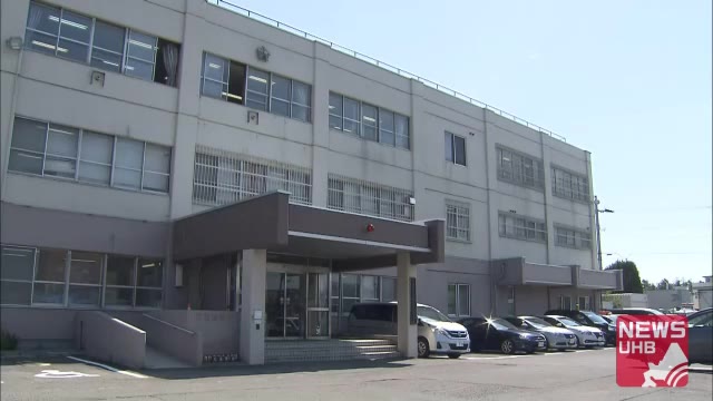 「記憶がなく…」コンビニで栄養ドリンク盗みトイレへ 飲んだあと容器を店外に捨てたか 逮捕33歳男否認