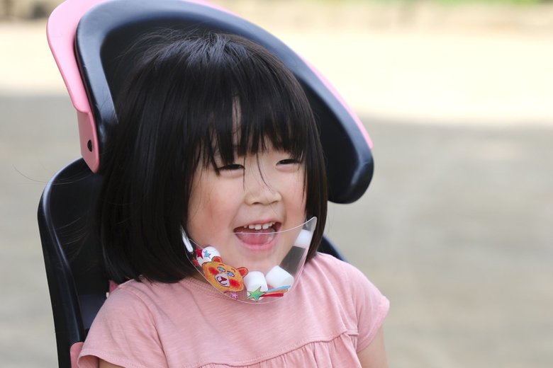 感染予防の「子供用マウスシールド」が登場…熱中症対策で息苦しさを解消