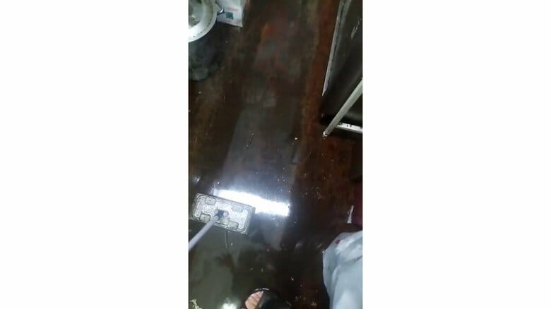 大雨で店内に水が入り込んだ様子（2024年9月・画像提供：石田香奈さん）