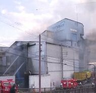【速報】3階建ての作業場が燃焼中　消防車36台が出動　けが人の有無を確認中　大阪・西淀川区