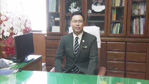 歴代最年少で初当選　古謝玄太氏が沖縄県知事に就任し初登庁「歴代知事が引き継いできた職責をしっかり受け継ぐ」