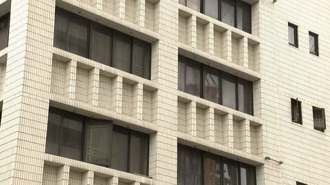 「自分が犯人だ」自ら通報…30歳男を緊急逮捕　HKT48男性スタッフ殺害しようとした疑い　凶器とみられる包丁2本所持【福岡男女2人刺傷】