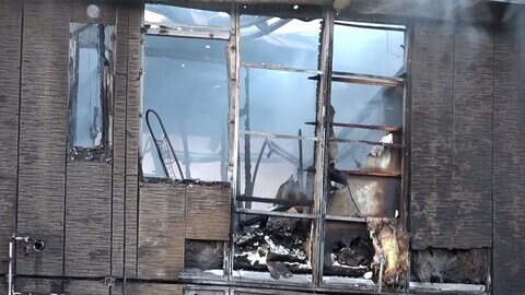 岡山市 住宅が全焼　焼け跡から2人の遺体