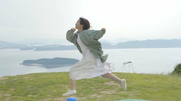 瀬戸内海を望みながらジャンプ!