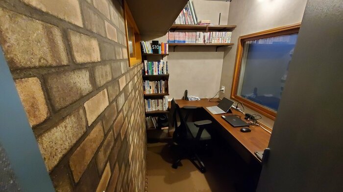 在宅勤務用に設けられた書斎(提供:リノベる株式会社)