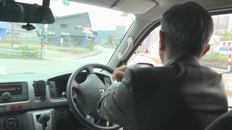 深刻な運転手不足で…市営バスの運転を市職員が“兼業” 研修会でバス輸送に関わる法律学習や確認走行を実施｜FNNプライムオンライン