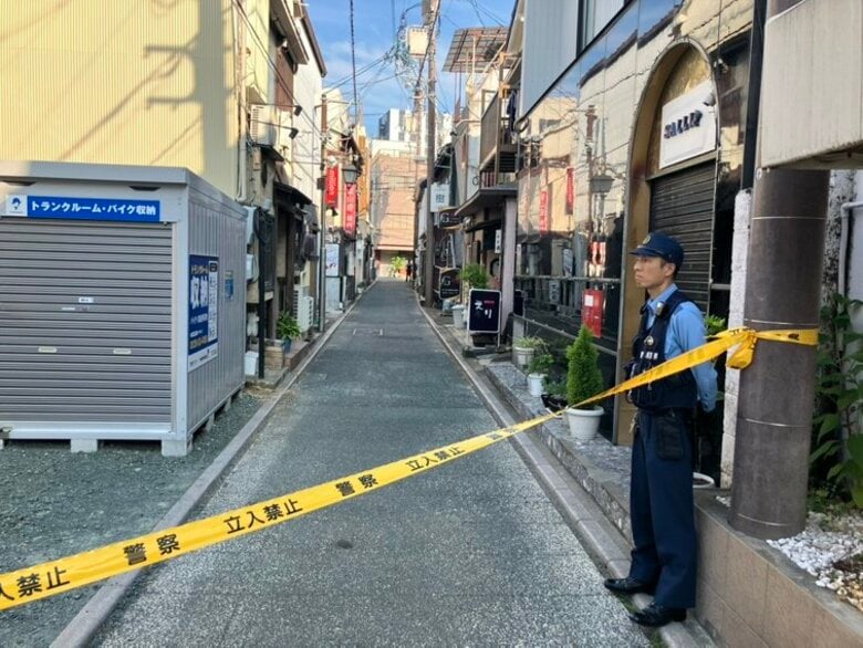被害者2人だけに狙いを定め強い殺意か…他の従業員や客にはナイフ向けず　被疑者の知人「仲間とトラブルを起こす人間。事件を起こしたと聞いても驚きはない」　ガールズバー殺人事件｜FNNプライムオンライン