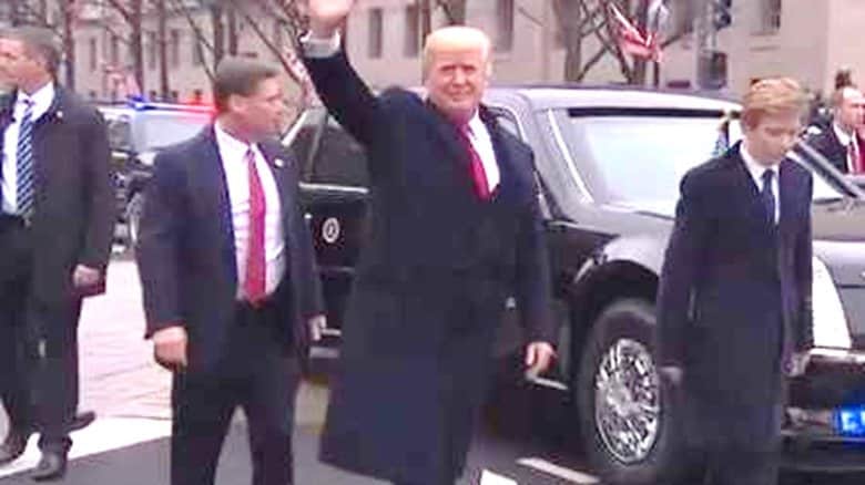 2017年1月トランプ大統領の就任式の際には、トランプ大統領は車を降りて歩いたが・・・