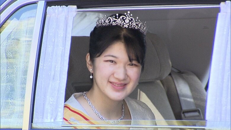 仙洞御所に向かわれる愛子さま　1月1日