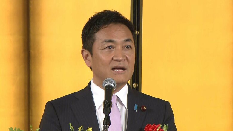 会長を務めた生団連の会合には各界の大物の姿が