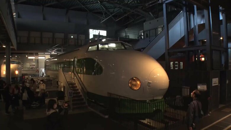 鉄道博物館に展示されている200系