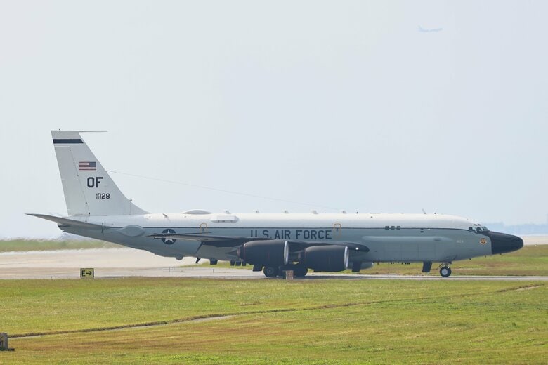 北朝鮮の発射当日、嘉手納基地に展開中だったRC-135Sコブラボール（撮影：久場悟氏）