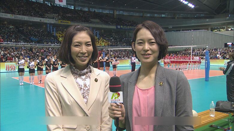 元バレーボール日本代表 大林素子さん（左）