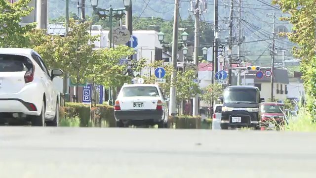 地中の水道管が温まるほどの暑さ