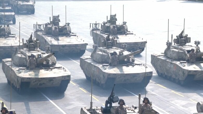 新型の100式戦車。砲塔の無人化、敵ロケット弾を自動的に撃ち落す機構など、新機軸が盛り込まれている。