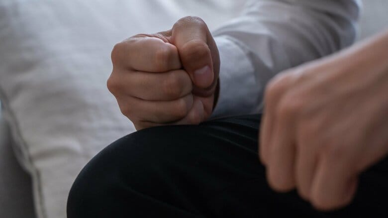 我慢による負担の影響も考えられる（画像はイメージ）