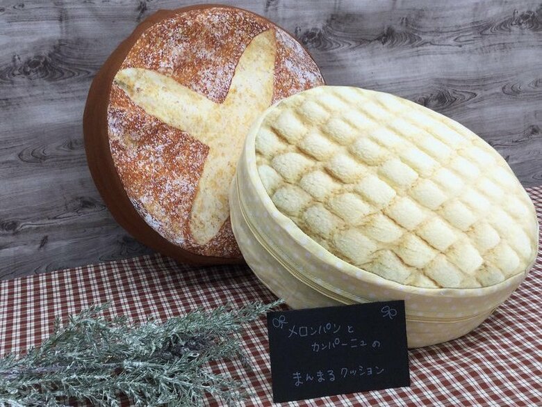メロンパンを再現したクッション
