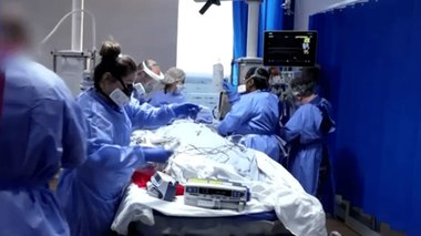 「このウイルスは制御不能だ」現実味をおびる医療崩壊 イギリス3回目のロックダウン