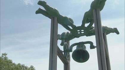 長崎原爆 捨てられる大量の折り鶴に心を痛めた被爆3世　特殊な和紙で“光る”折り鶴を制作