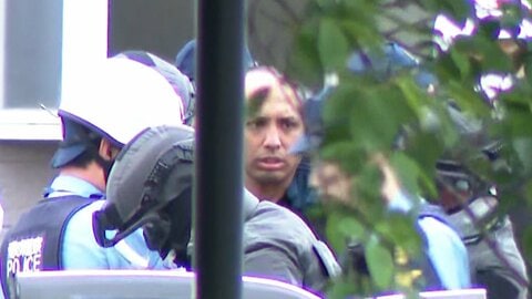 「入ったら殺すぞ」盗難車に乗っていた男が立てこもり　約2時間後に警察突入…37歳ブラジル人容疑者を現行犯逮捕