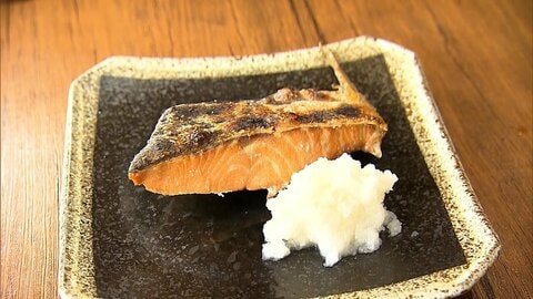 「もう…高級魚になっちゃった」庶民の味サケが歴史的不漁　鮮魚店は1匹7000円～1万円にも　サイズも「3キロ以下」で親が小型化