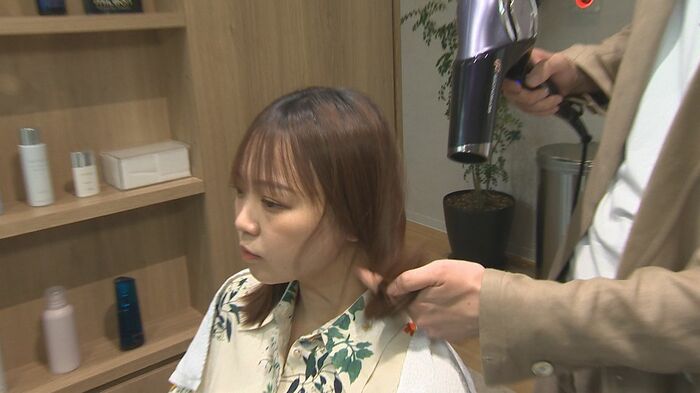 髪が9割乾いたら冷風をあてる