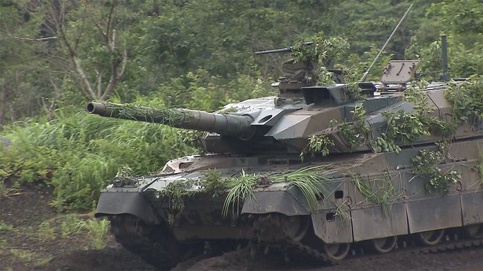 【独自】最新鋭戦車の内部撮影 “ネットワーク”連携の実力は?
