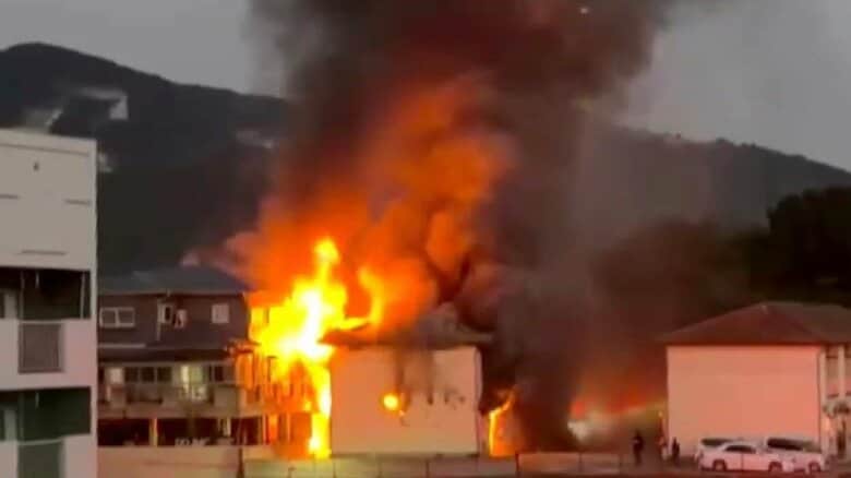 福智町のアパートで火事　火元の部屋から1人の遺体　1人暮らしの住人と連絡取れず　福岡｜FNNプライムオンライン