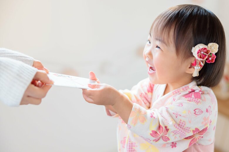 お年玉の平均額は?子どもの年齢別金額や親世代の悩みも/いこーよ総研ユーザーアンケート