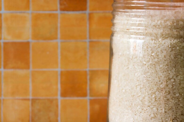 密閉できる容器に移し替えることを推奨（画像はイメージ）