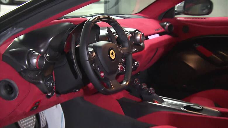 公売されるフェラーリ