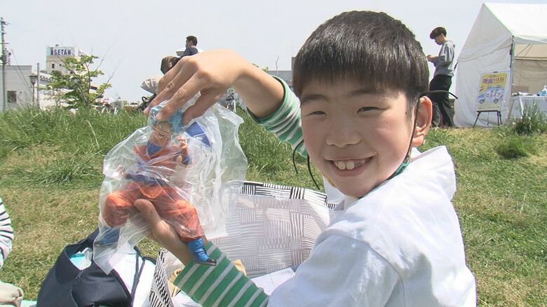 お小遣いでフィギアを購入！