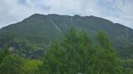 「八ヶ岳連峰横岳で人が滑落した」と登山者から110番通報　山梨県警ヘリが捜索も発見に至らず　24日早朝から長野県警の茅野警察署山岳遭難救助隊員などが捜索予定