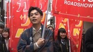 成田凌が原宿・竹下通りに突如出現 女子熱狂! スカウトされた思い出の聖地