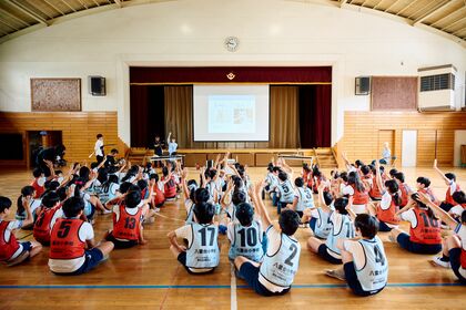 ＜子どもの視力矯正・メガネ利用に関する実態調査／小学生2,300人の視力データを分析＞