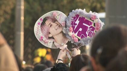 【熱狂】「Snow Man」ドームライブに全国からファン殺到 飛行機やホテルは争奪戦…ファンの1日に密着