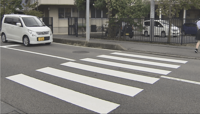 信号機のない横断歩道
