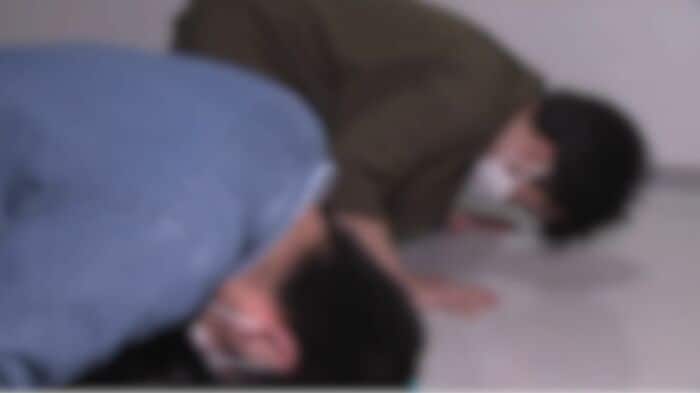 土下座を強要(イメージ)