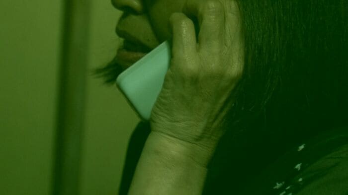 女性のもとへ検察官を名乗る男から電話が(イメージ)