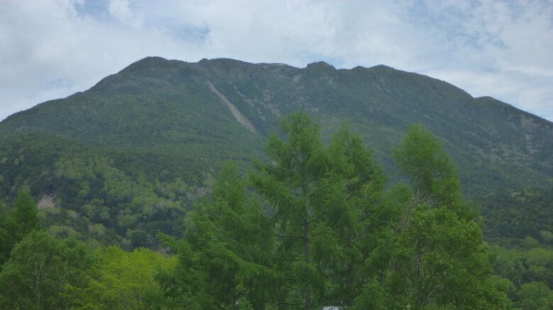 「八ヶ岳連峰横岳で人が滑落した」と登山者から110番通報　山梨県警ヘリが捜索も発見に至らず　24日早朝から長野県警の茅野警察署山岳遭難救助隊員などが捜索予定｜FNNプライムオンライン