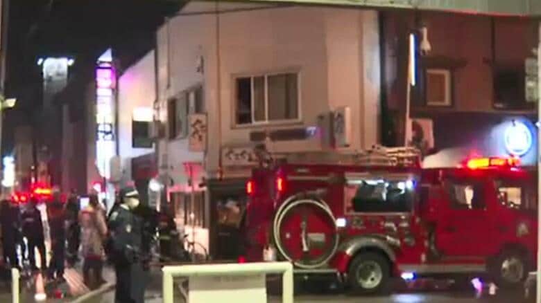 「店から煙が上がっている」　飲食店で火事　現場は商店街近くで一時騒然　福岡・久留米市｜FNNプライムオンライン