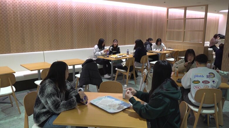 工業大学に女子専用ラウンジ新設 「くつろげる空間を…」学生の声から誕生　さらなる女子学生呼び込みへ　福井工業大学｜FNNプライムオンライン